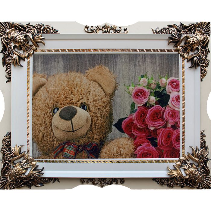 تابلو فرش اتاق کودک طرح خرس و گل رز کد 10540